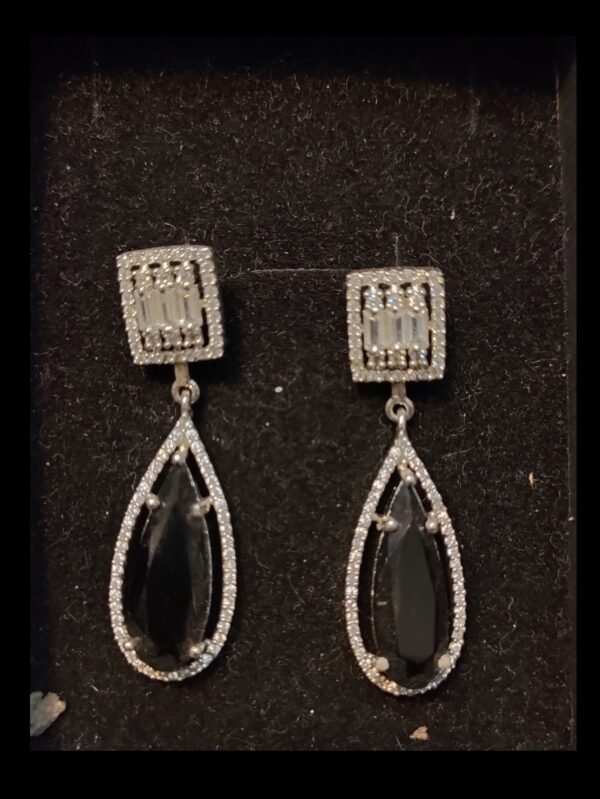 Midnight Glamour Earrings